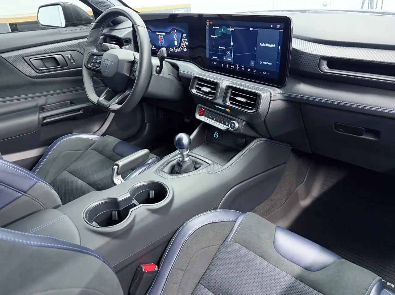 Ford Mustang - Image 13