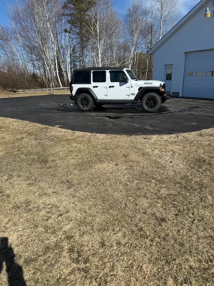Jeep Wrangler - Image 1