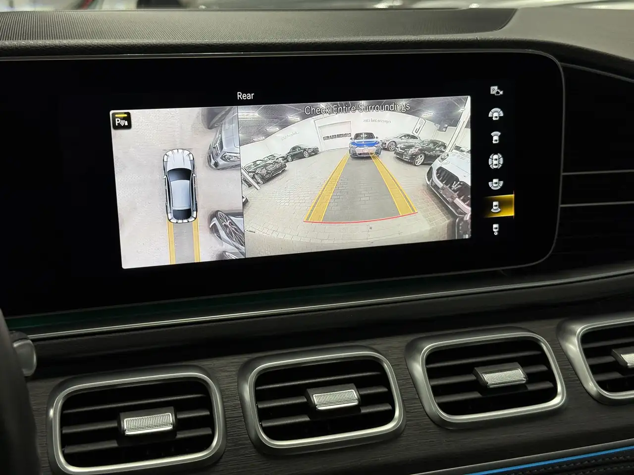 Mercedes-Benz GLE - Image 15