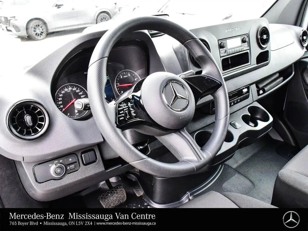Mercedes-Benz Sprinter - Image 11
