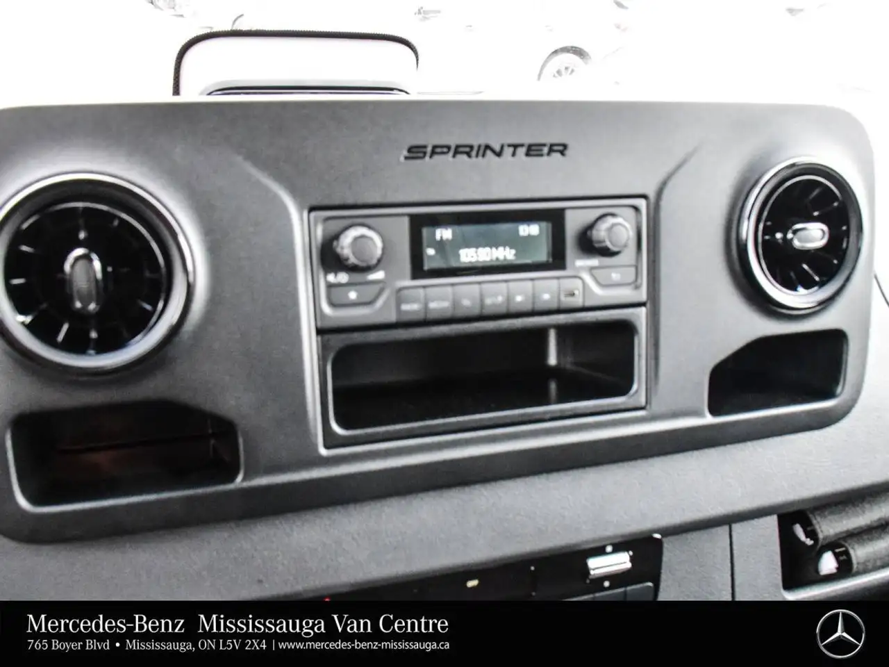 Mercedes-Benz Sprinter - Image 20