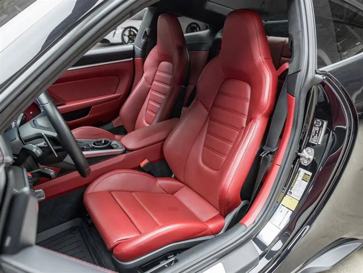Porsche 911 - Image 29