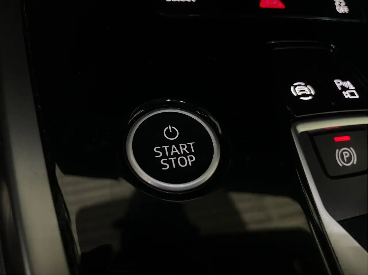 Audi Q4 e-tron - Image 27