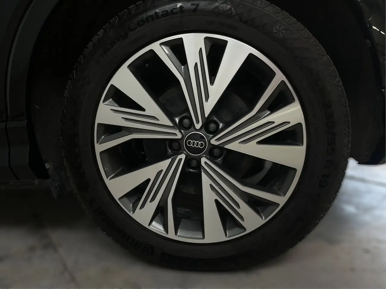 Audi Q4 e-tron - Image 21