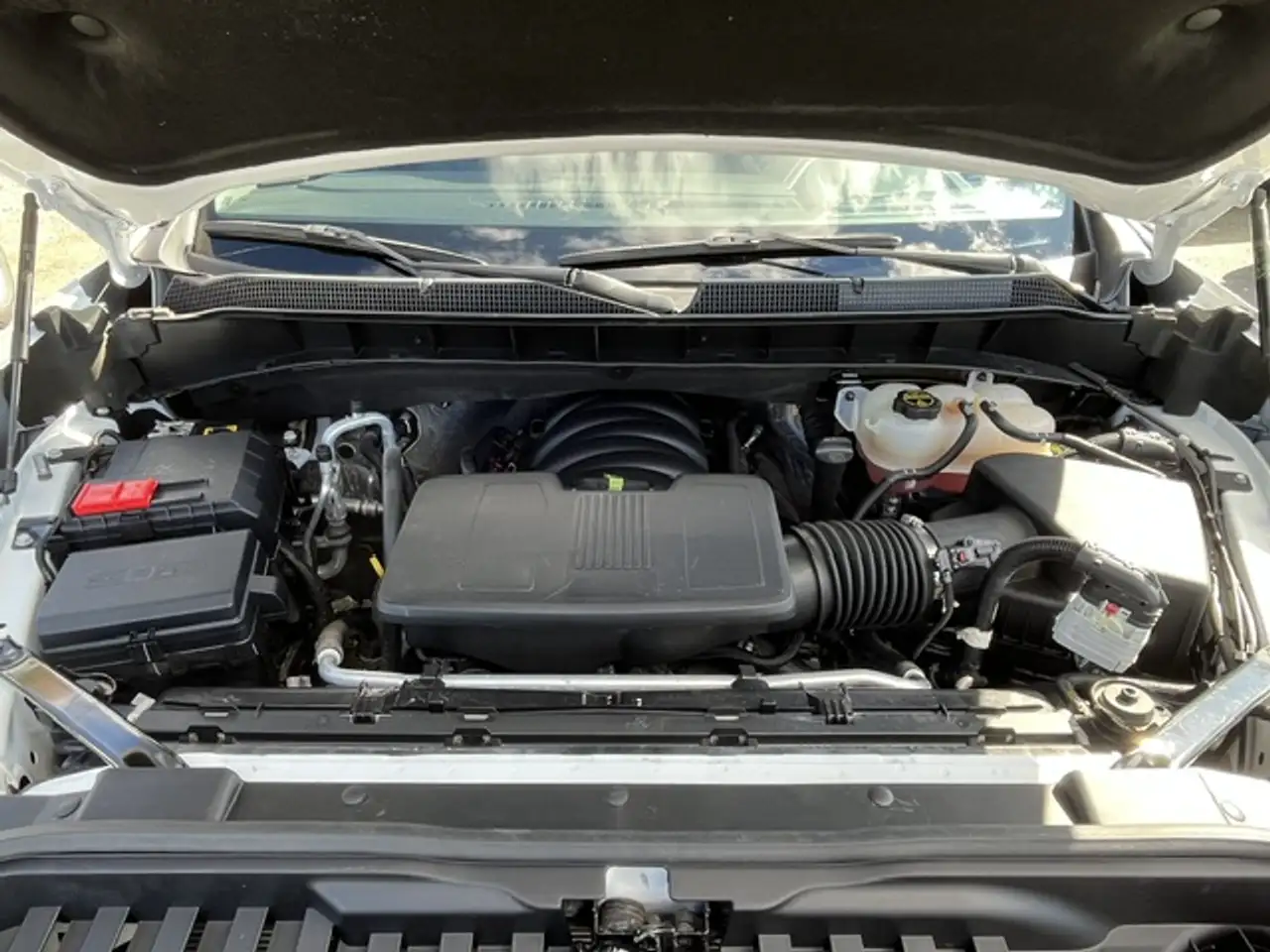 Chevrolet Silverado 1500 - Image 23