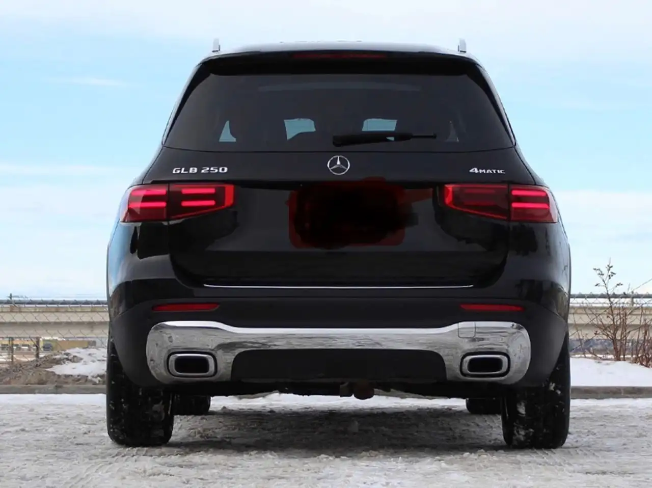 Mercedes-Benz GLB - Image 2