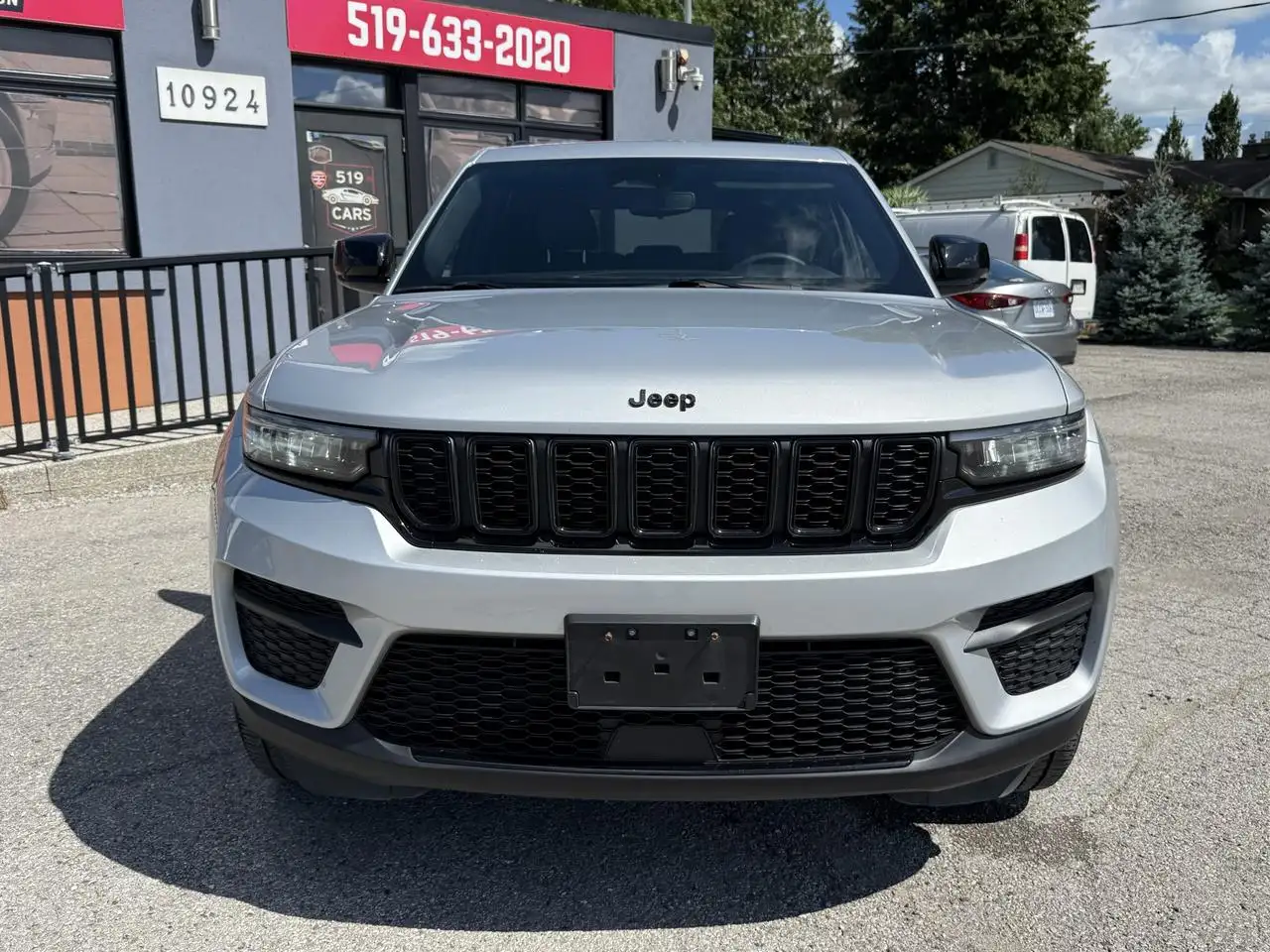 Jeep Grand Cherokee - Image 9
