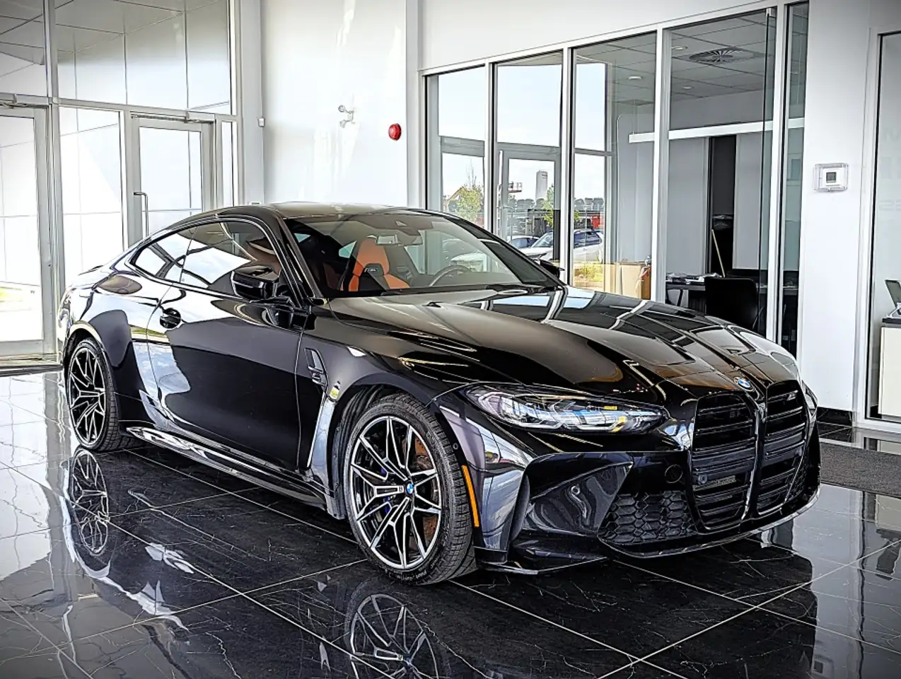BMW M4 - Image 4