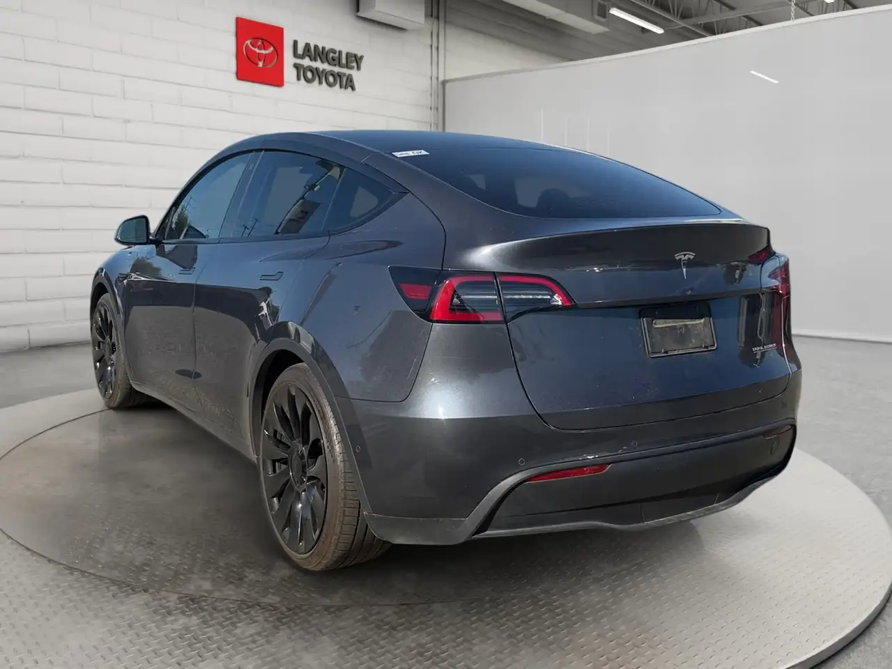 Tesla Model Y - Image 6