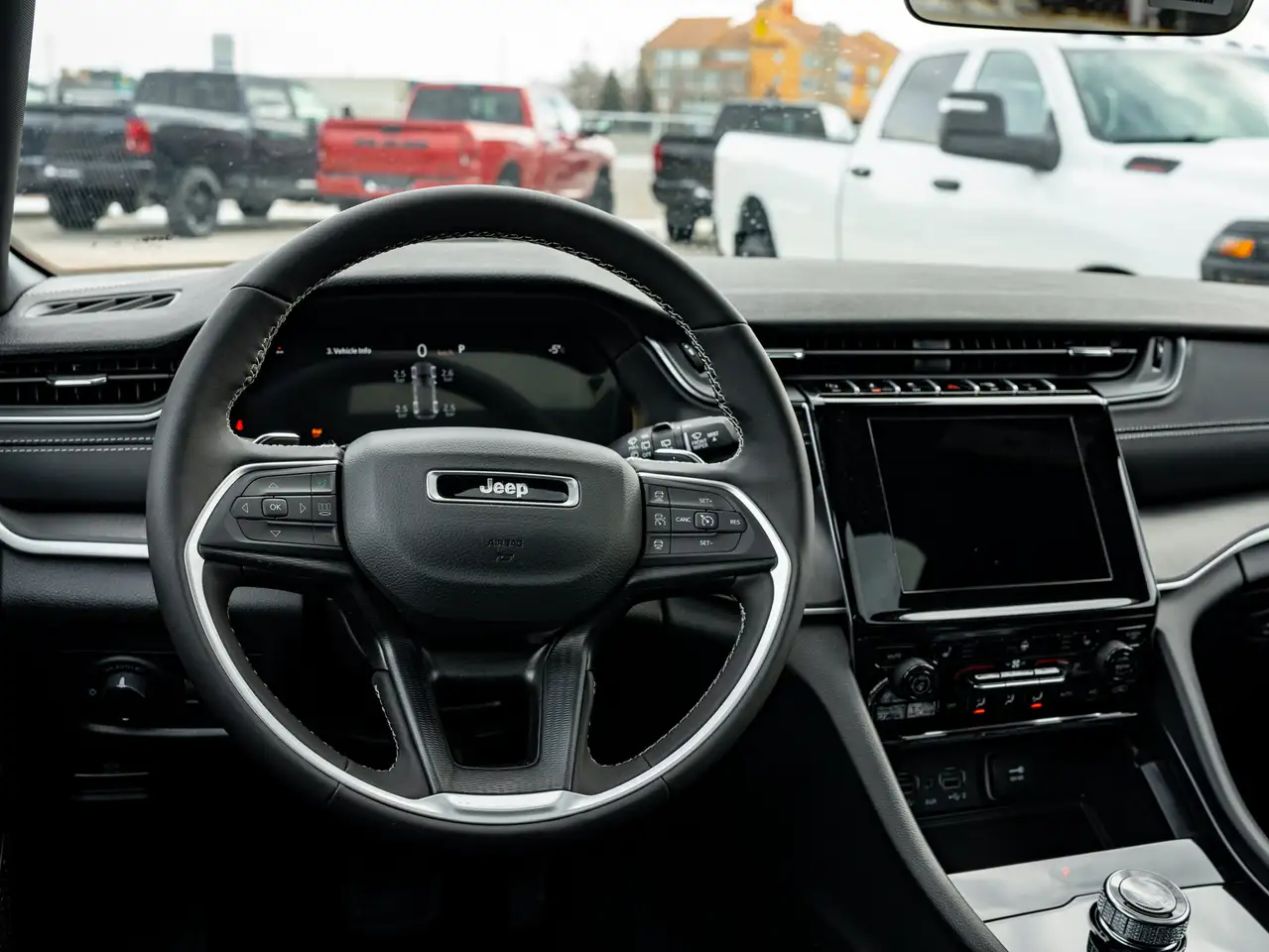 Jeep Grand Cherokee - Image 4