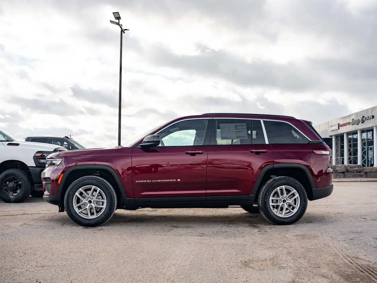 Jeep Grand Cherokee - Image 6