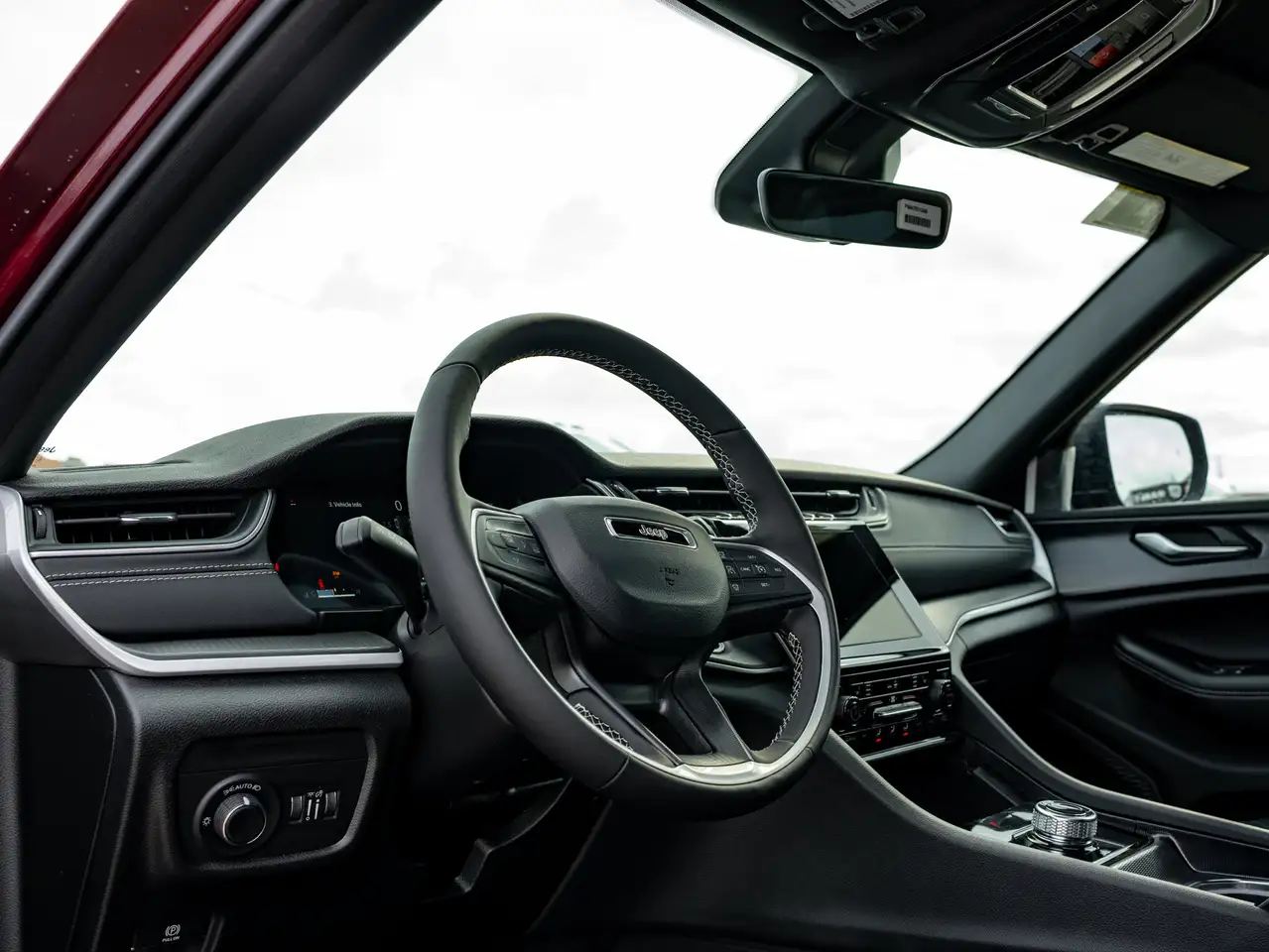 Jeep Grand Cherokee - Image 21