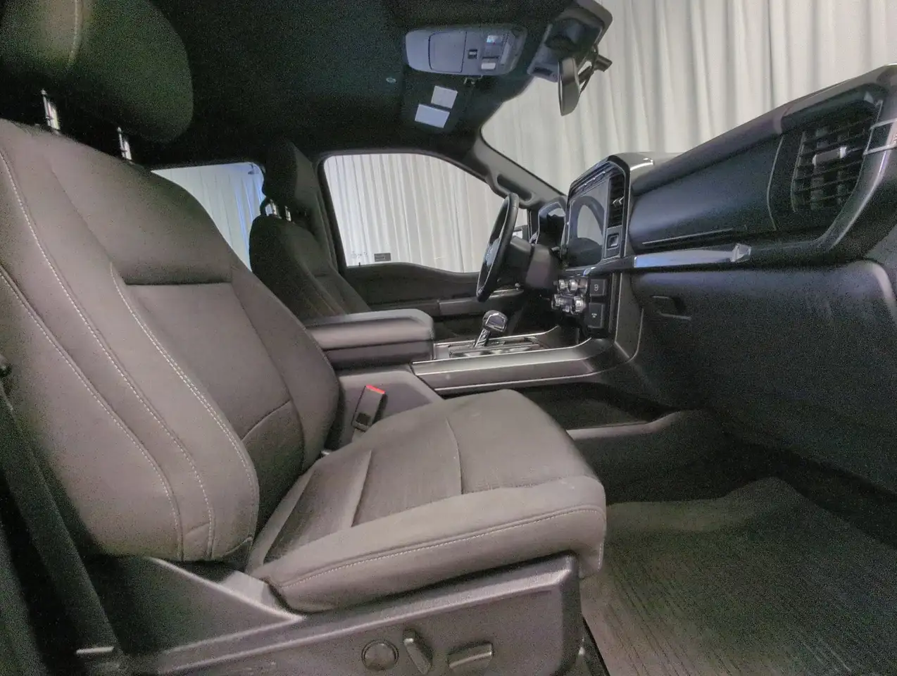 Ford F-150 - Image 24