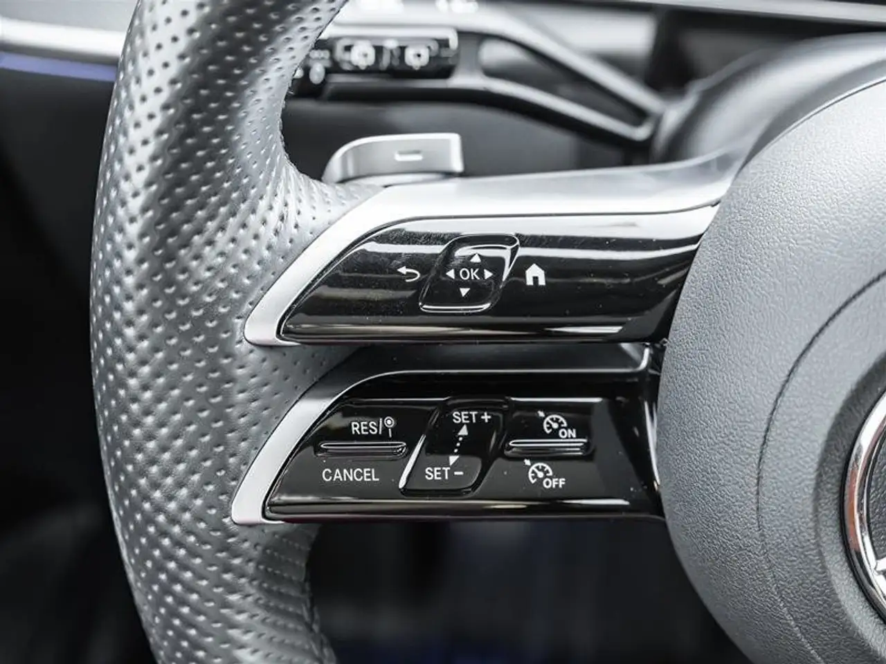 Mercedes-Benz GLC - Image 11