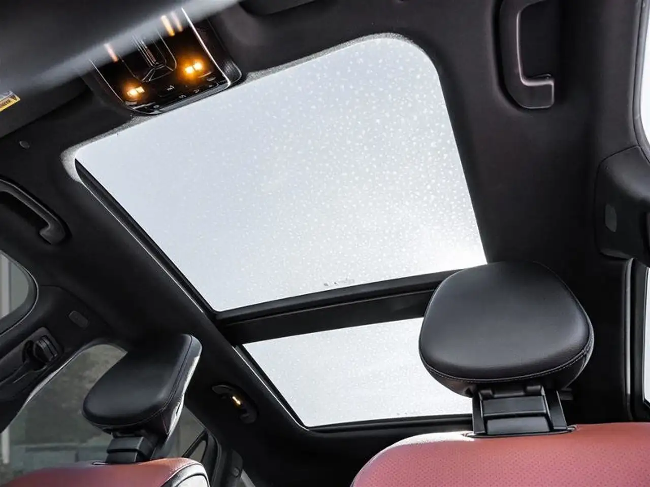 Mercedes-Benz GLC - Image 25