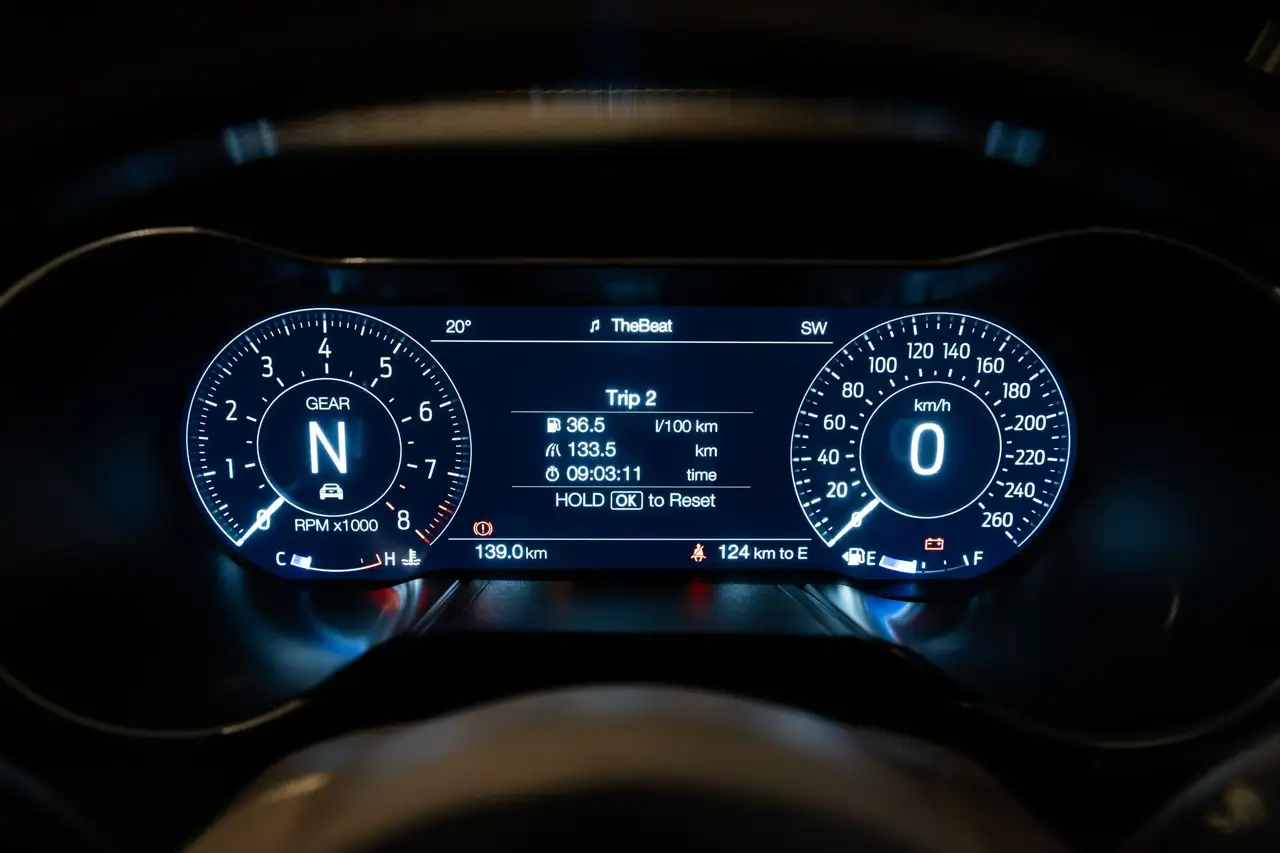 Ford Mustang - Image 11