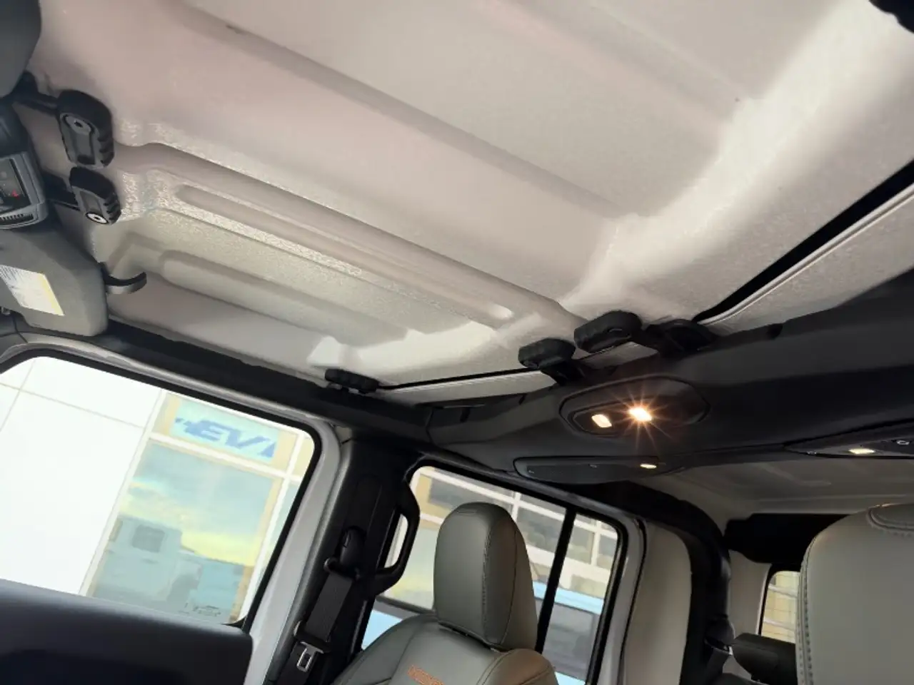 Jeep Gladiator - Image 10