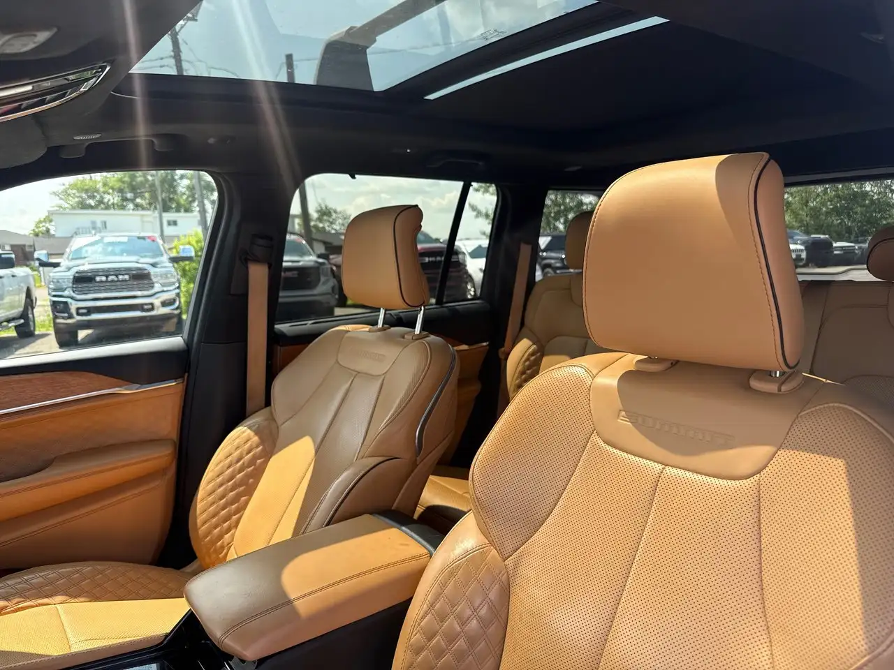 Jeep Grand Cherokee - Image 7