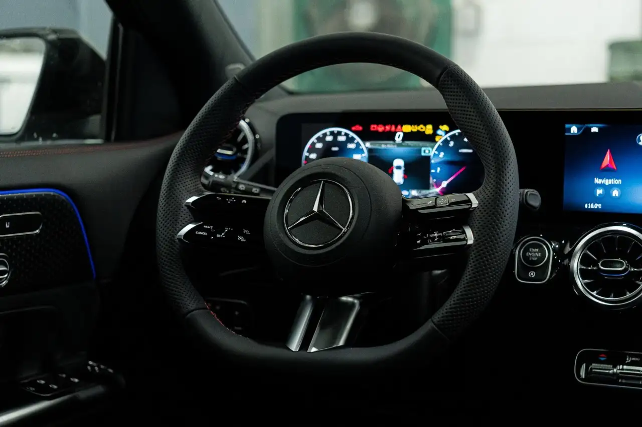 Mercedes-Benz GLA - Image 19