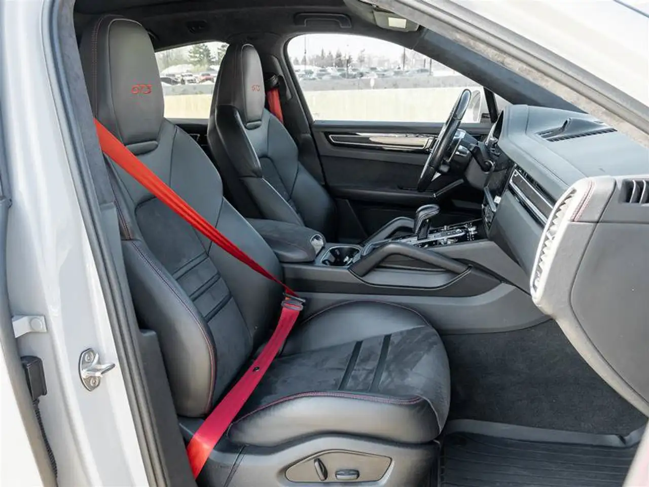 Porsche Cayenne - Image 44