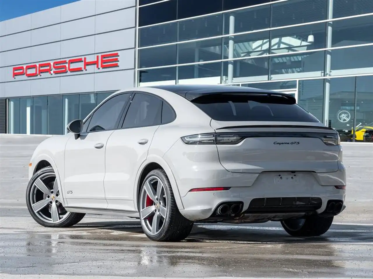 Porsche Cayenne - Image 4