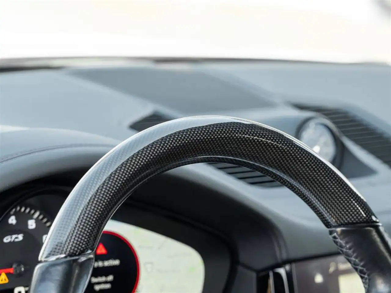 Porsche Cayenne - Image 21