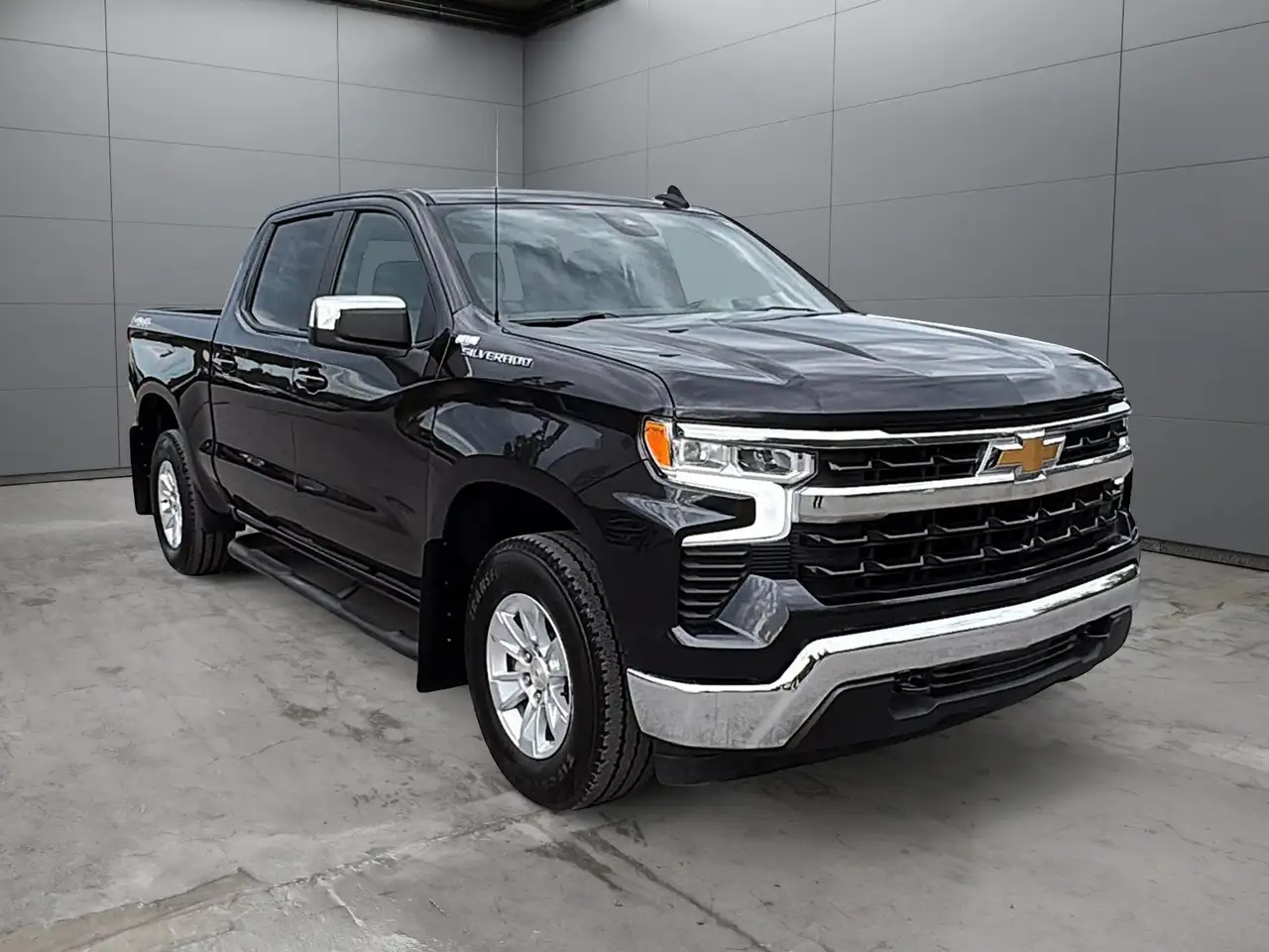 Chevrolet Silverado 1500 - Image 11