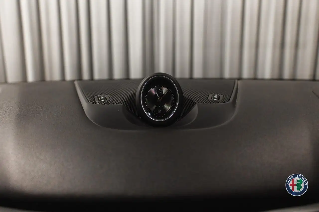 Maserati Levante - Image 22