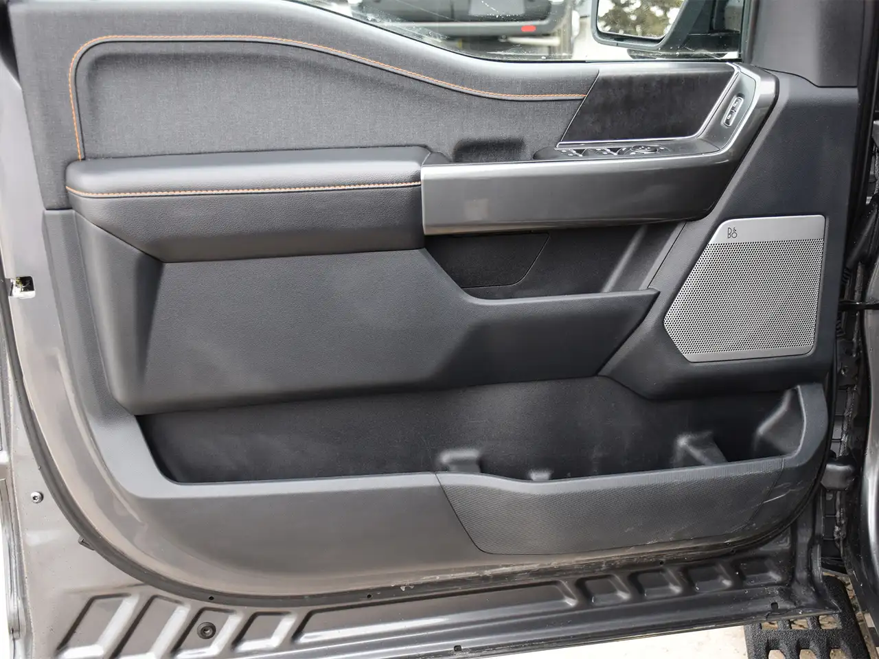 Ford F-150 - Image 9