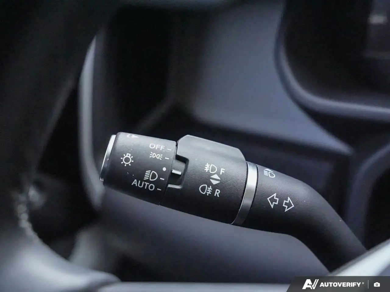 Land Rover Defender - Image 14