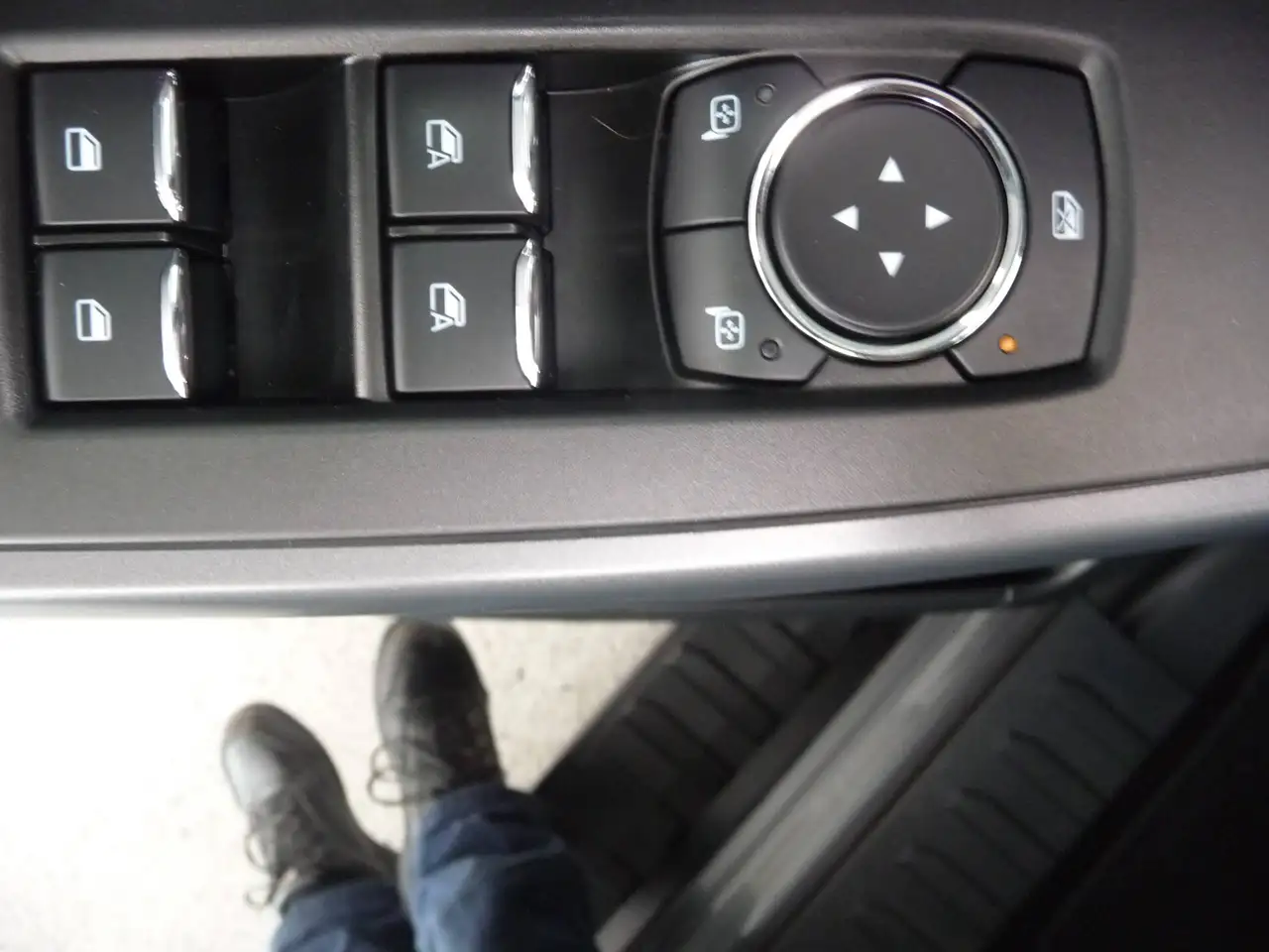 Ford F-150 - Image 12