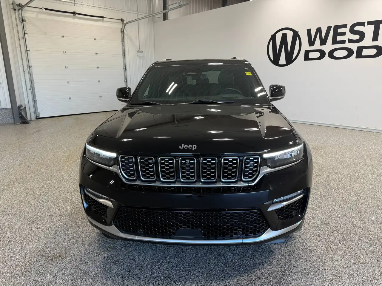 Jeep Grand Cherokee - Image 2