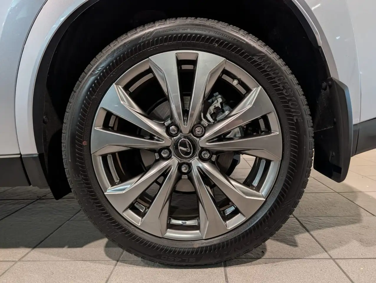 Lexus UX 250h - Image 6