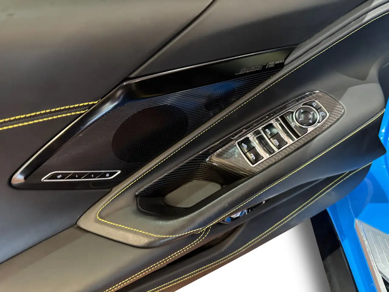 Chevrolet Corvette - Image 29
