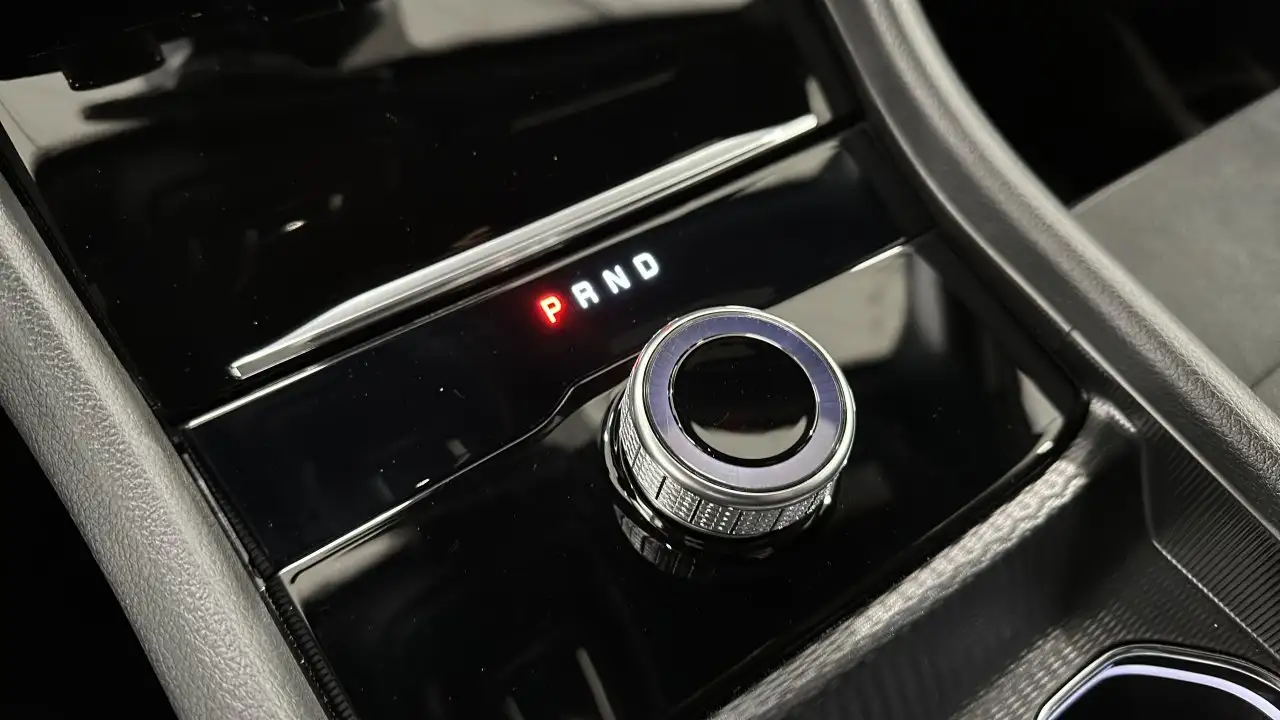 Jeep Grand Cherokee - Image 17