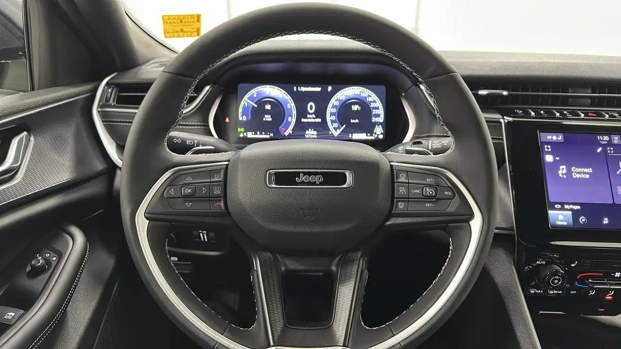 Jeep Grand Cherokee - Image 12