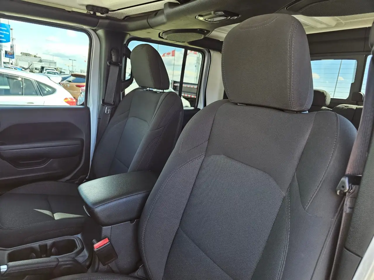 Jeep Gladiator - Image 14