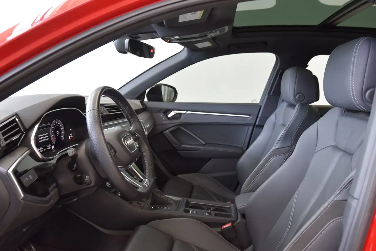 Audi Q3 - Image 22
