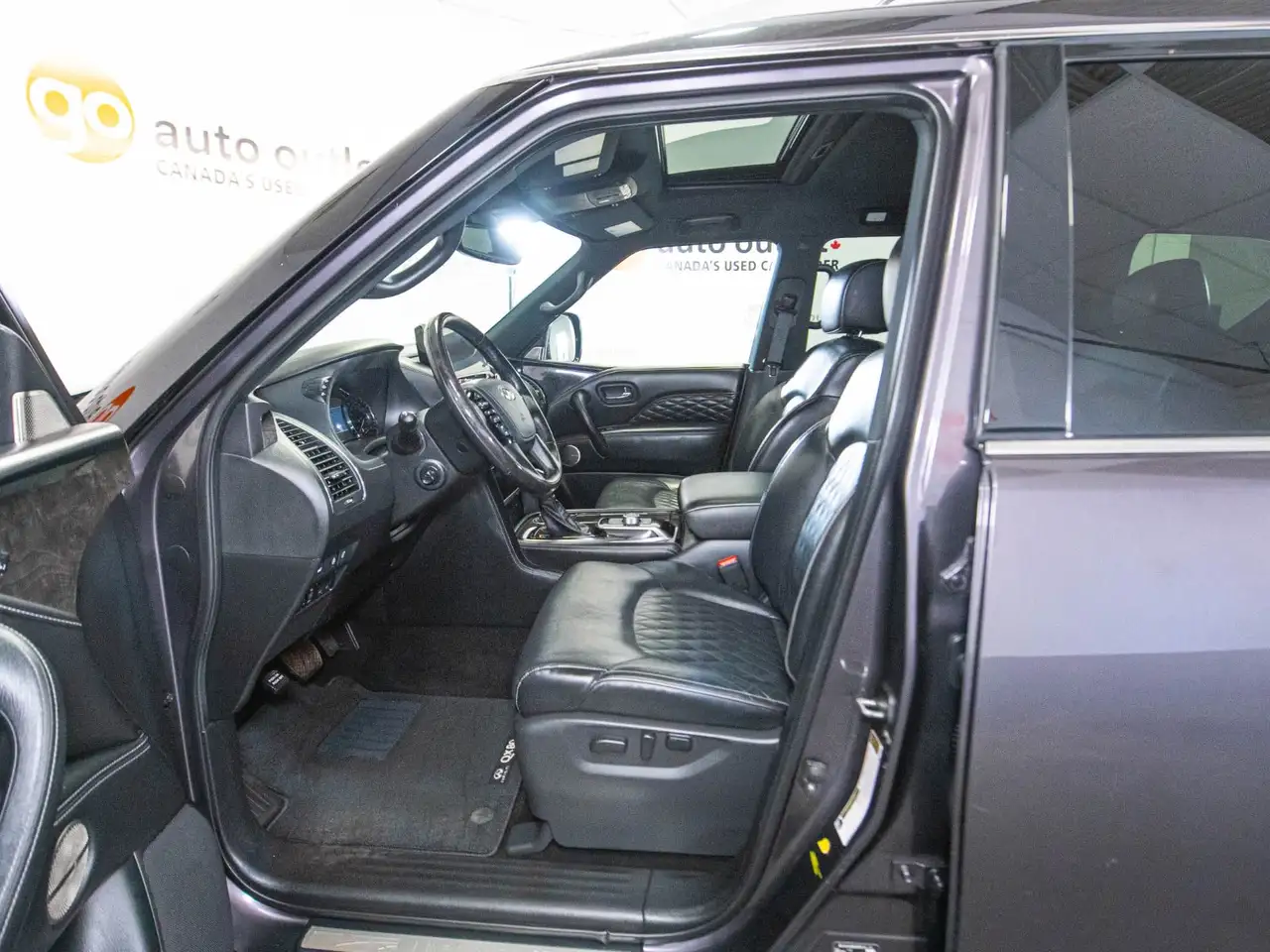 Infiniti QX80 - Image 15