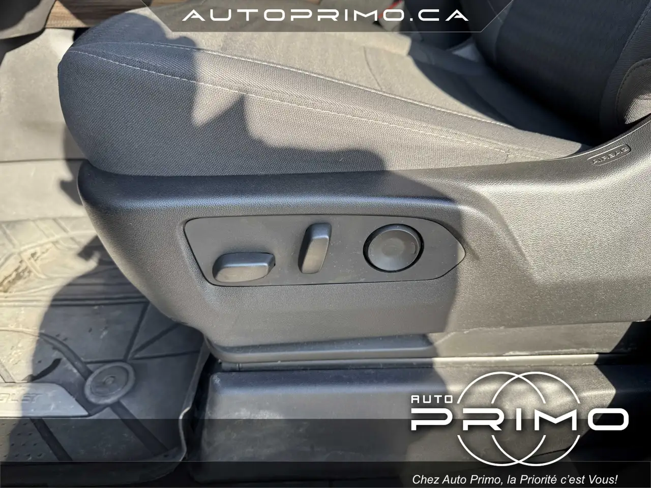 Chevrolet Silverado 1500 - Image 14