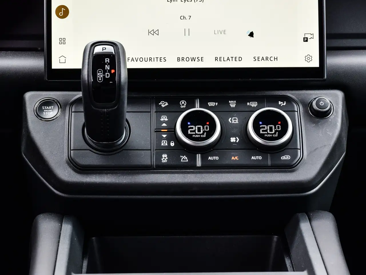 Land Rover Defender - Image 18