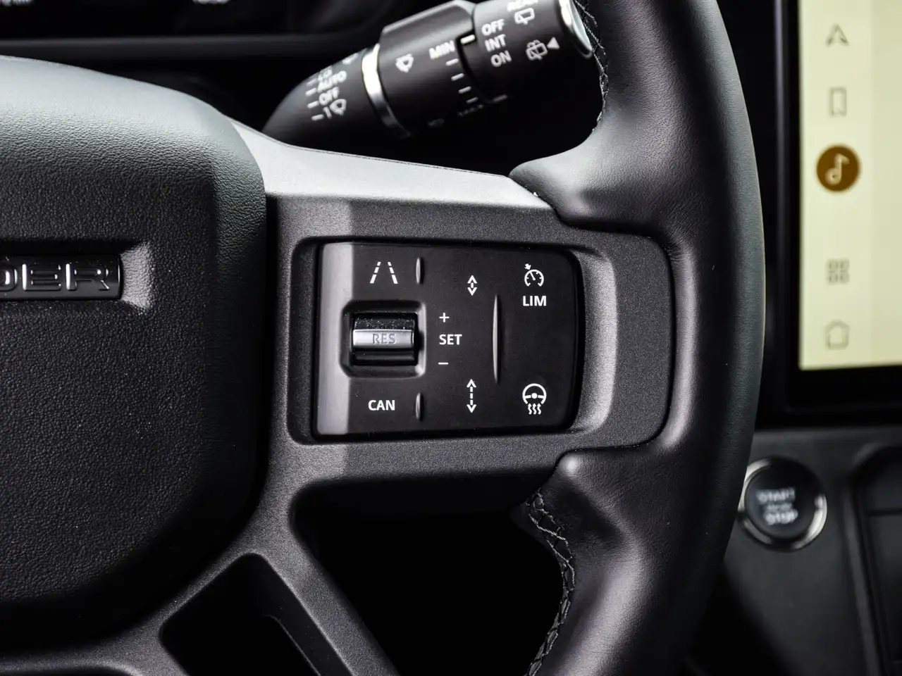 Land Rover Defender - Image 15