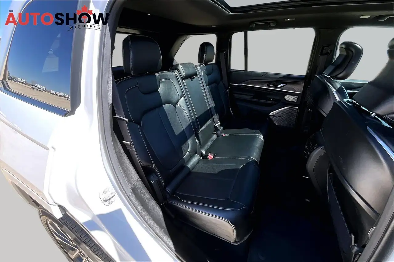 Jeep Grand Cherokee - Image 19