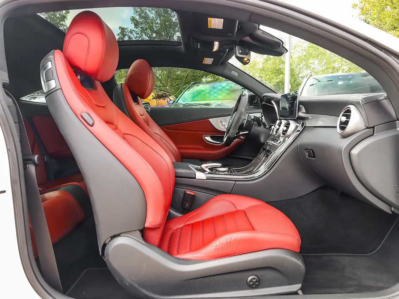 Mercedes-Benz C-Class - Image 15