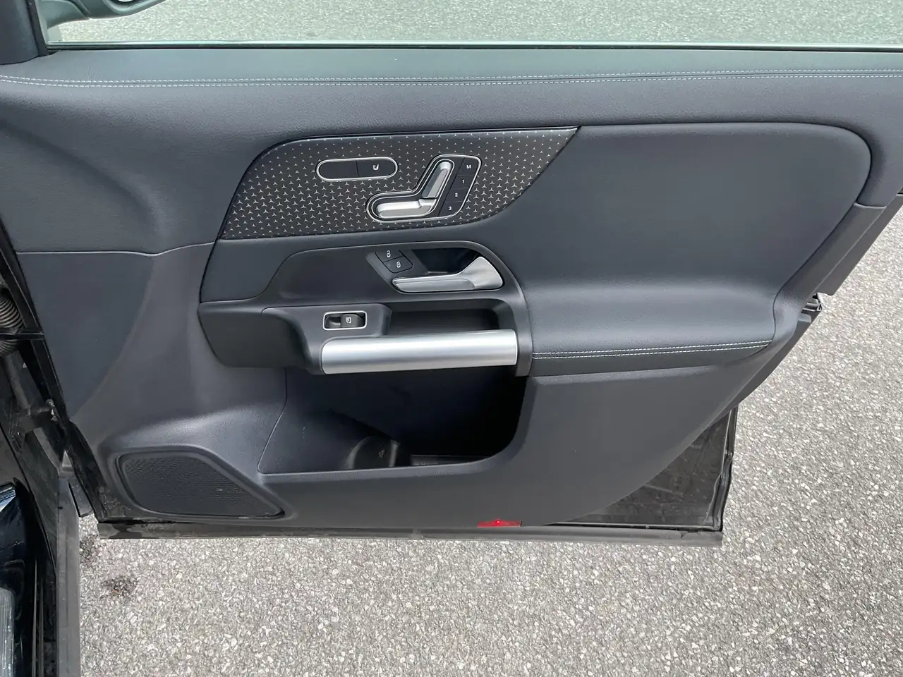 Mercedes-Benz GLA - Image 31