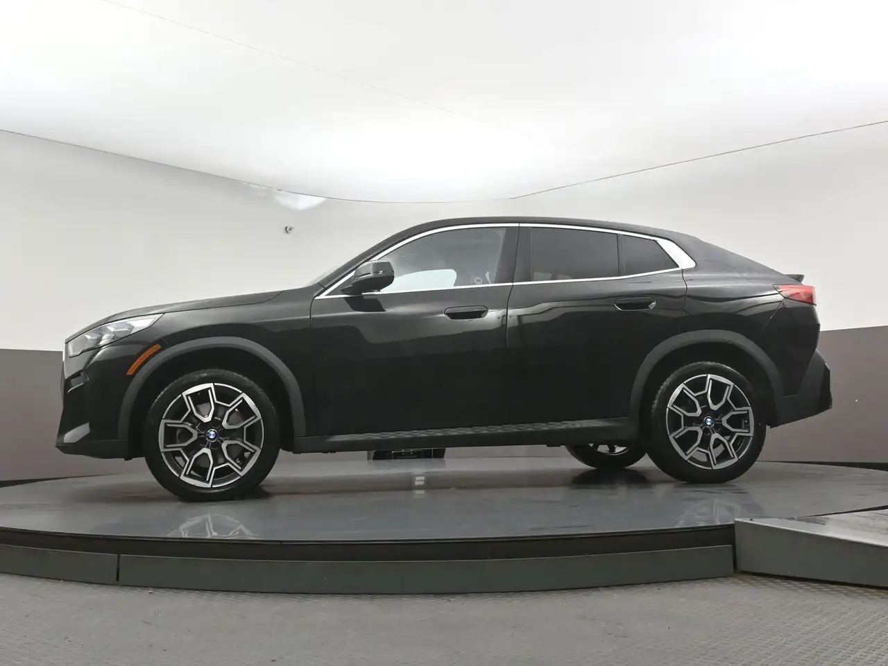 BMW X2 - Image 42