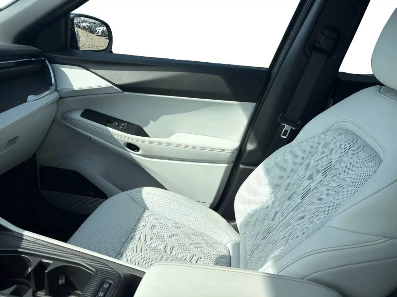 Jeep Cherokee - Image 18