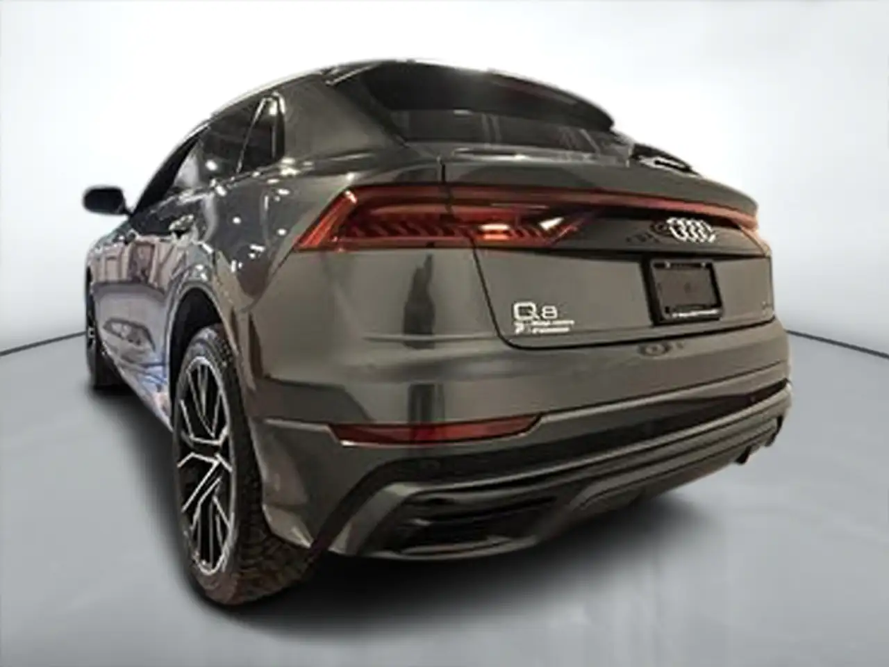 Audi Q8 - Image 5