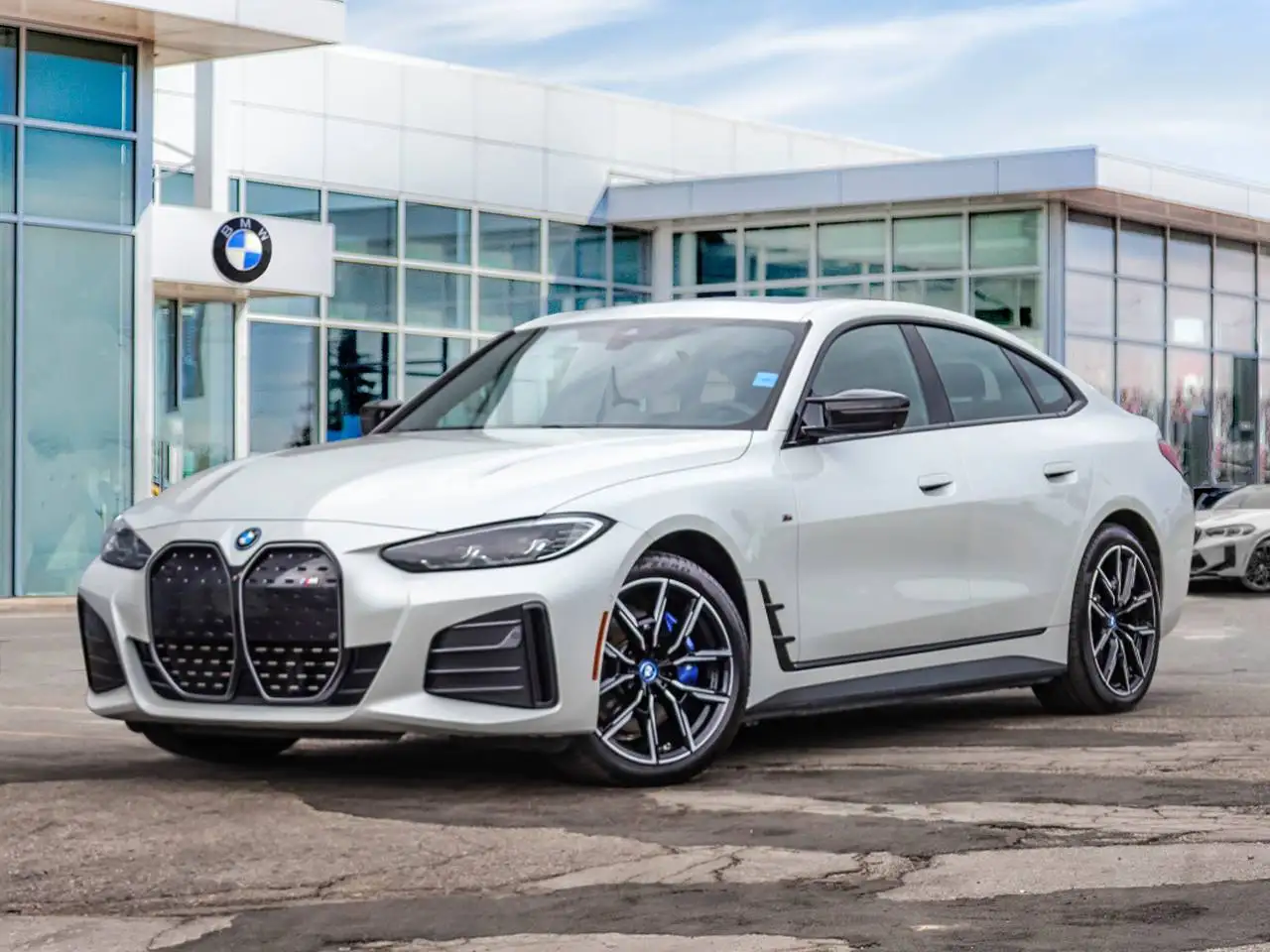 BMW i4 - Image 30