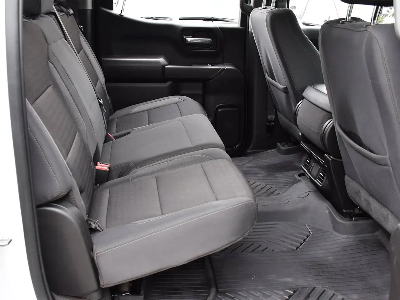 Chevrolet Silverado 1500 - Image 21